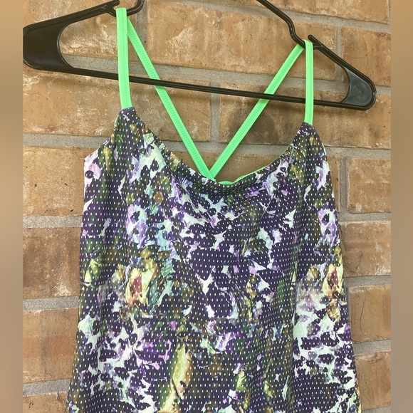 Lululemon Dancing Warrior Tank, Size 6 - Picture 5 of 10